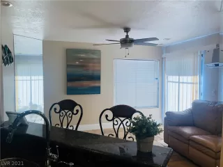 Photo #2: 2258026 Listing 