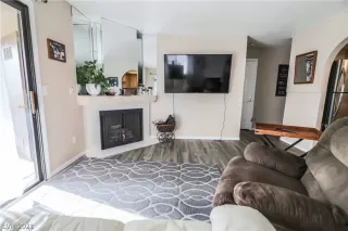 Photo #3: 2258047 Listing 