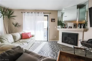 Photo #6: 2258047 Listing 