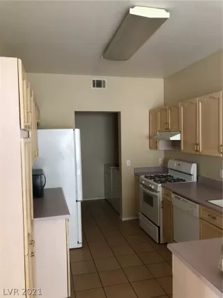 Photo #5: 2258112 Listing 