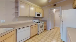 Photo #2: 2258113 Listing 