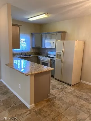 Photo #6: 2258131 Listing