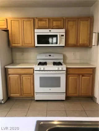 Photo #4: 2258161 Listing