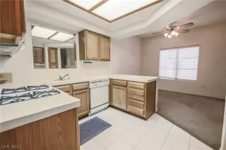 Photo #2: 2258229 Listing