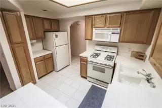 Photo #3: 2258229 Listing