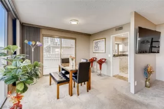 Photo #4: 2258242 Listing