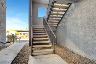 Photo #1: 2258278 Listing