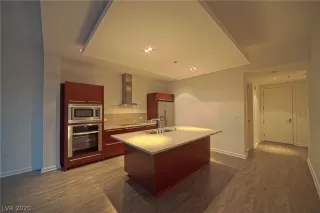 Photo #1: 2258318 Listing 