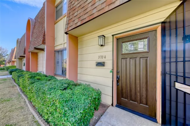 MLS: 2258341 Condo For Sale