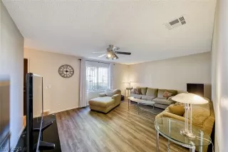 Photo #2: 2258341 Listing