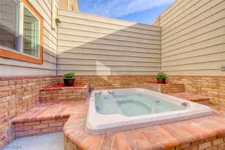 Photo #3: 2258341 Listing