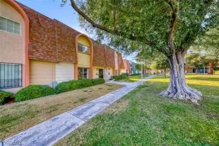 Photo #4: 2258341 Listing