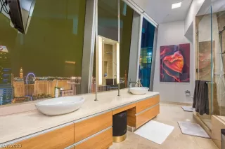 Photo #6: 2258372 Listing