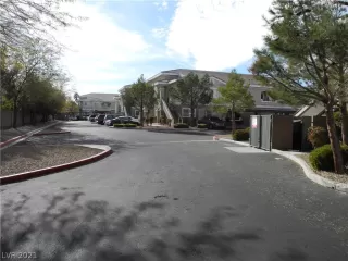 Photo #1: 2258382 Listing 