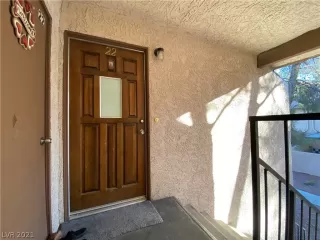 Photo #3: 2258389 Listing