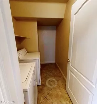 Photo #5: 2258480 Listing