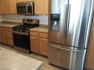 Photo #1: 2258494 Listing