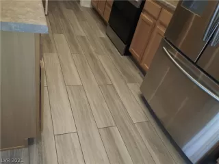 Photo #4: 2258494 Listing