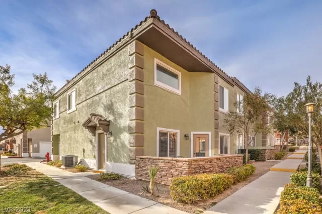 MLS: 2258497 Condo For Sale