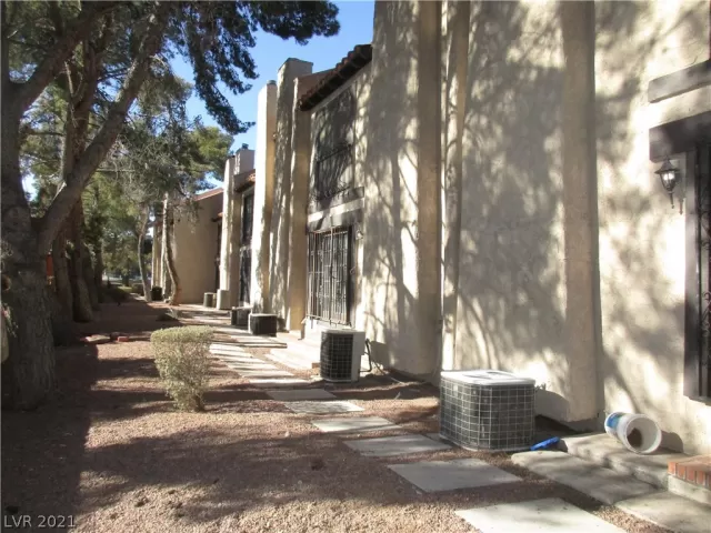 MLS: 2258564 Condo For Sale