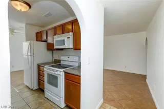 Photo #3: 2258570 Listing 