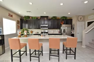 Photo #6: 2258644 Listing