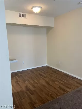 Photo #4: 2258647 Listing