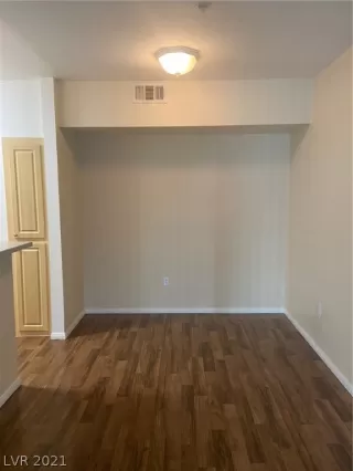 Photo #5: 2258647 Listing