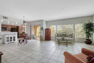 Photo #1: 2258654 Listing