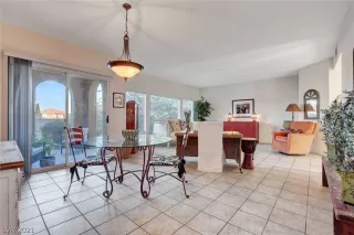 Photo #3: 2258654 Listing