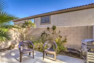 Photo #4: 2258672 Listing 