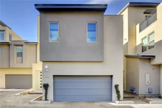 Photo #1: 2258691 Listing