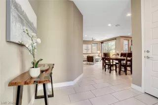 Photo #4: 2258691 Listing