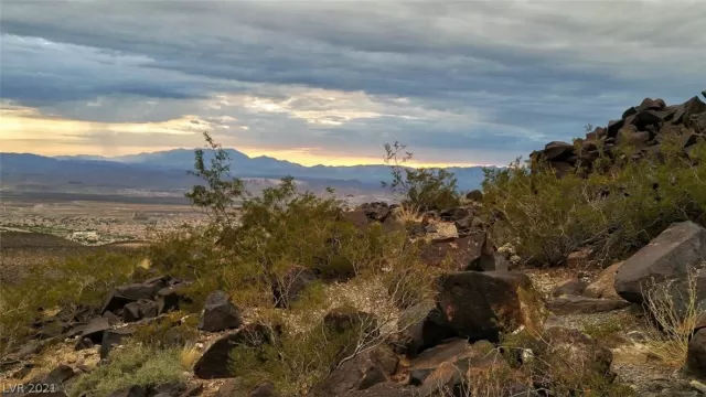 MLS: 2258698 Condo For Sale