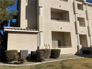 Photo #3: 2258698 Listing