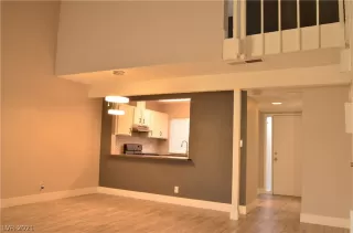 Photo #1: 2258710 Listing 