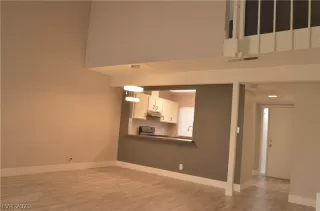 Photo #3: 2258710 Listing 