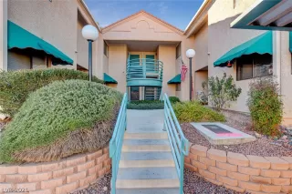 Photo #1: 2258718 Listing