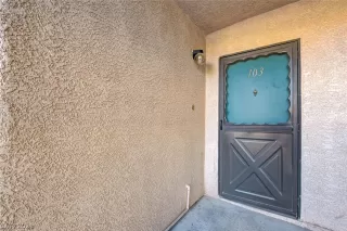 Photo #2: 2258718 Listing