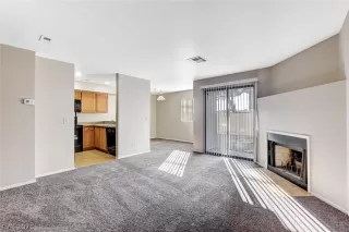 Photo #3: 2258718 Listing