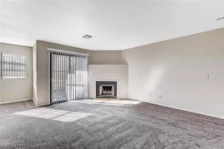 Photo #4: 2258718 Listing