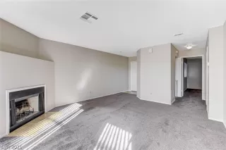 Photo #5: 2258718 Listing