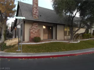 Photo #1: 2258784 Listing