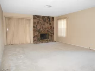 Photo #4: 2258784 Listing