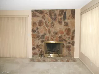 Photo #6: 2258784 Listing