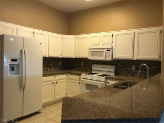 Photo #6: 2258788 Listing 