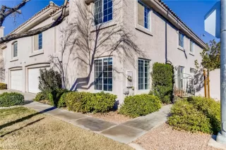 Photo #3: 2258802 Listing