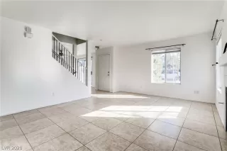 Photo #6: 2258802 Listing