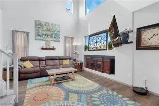 Photo #6: 2258848 Listing