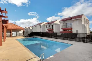 Photo #3: 2258863 Listing